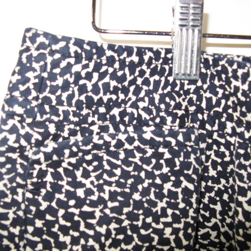 Liz Claiborne Audra crop jeans - Size 10 - Like New - Picture 2 of 4